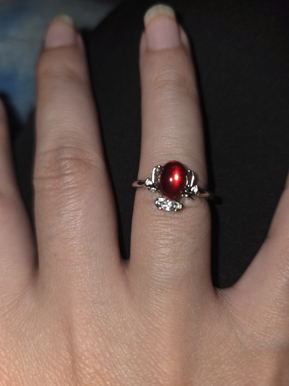Silver Toned Ring with Red Cabochon and Clear Accent Stones | Size 4-5